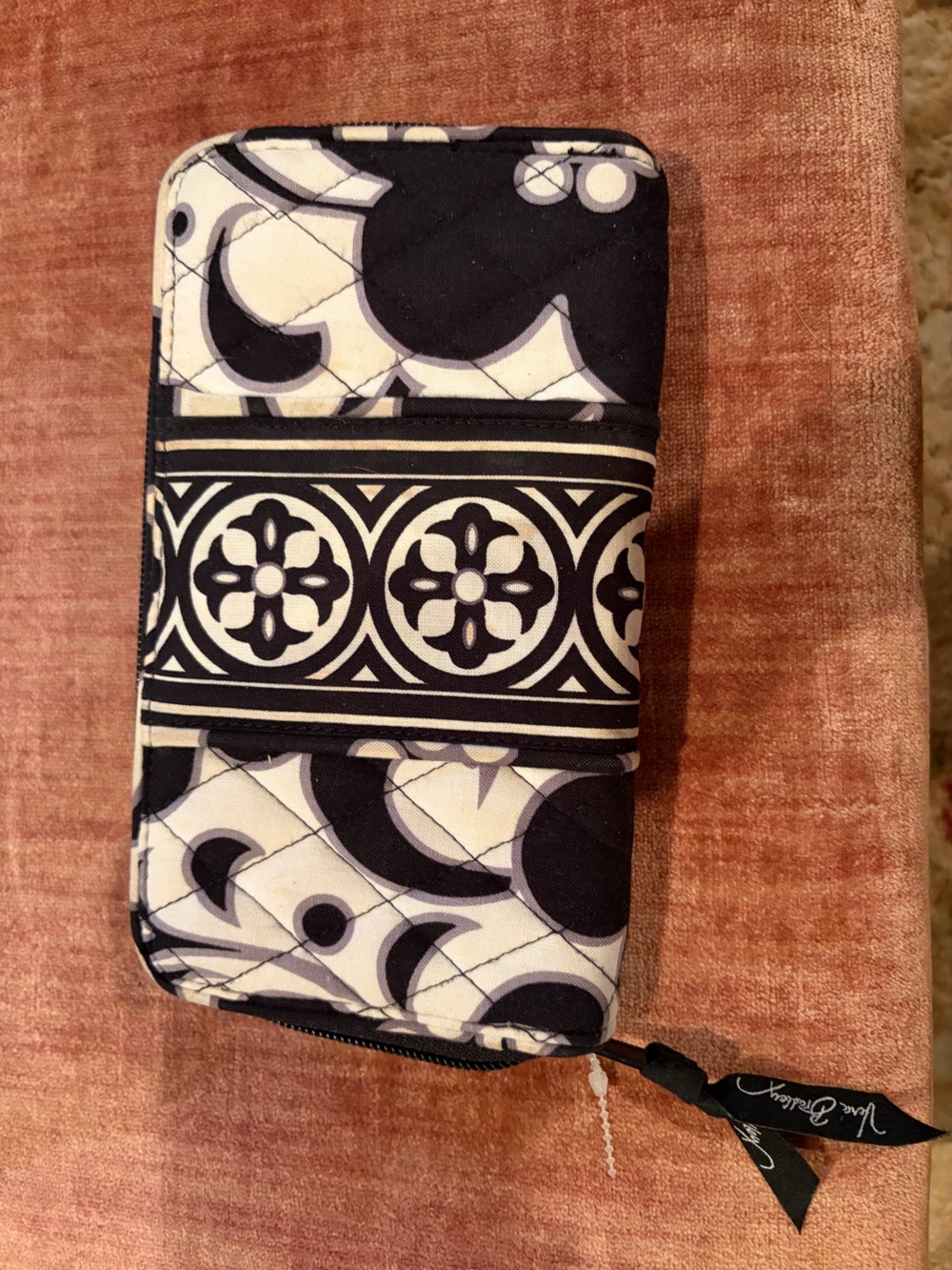 EUC Vera Bradley wallet black, tan & cream quilted casual gifts